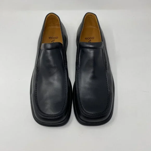 NEW ecco leather slip on loafers